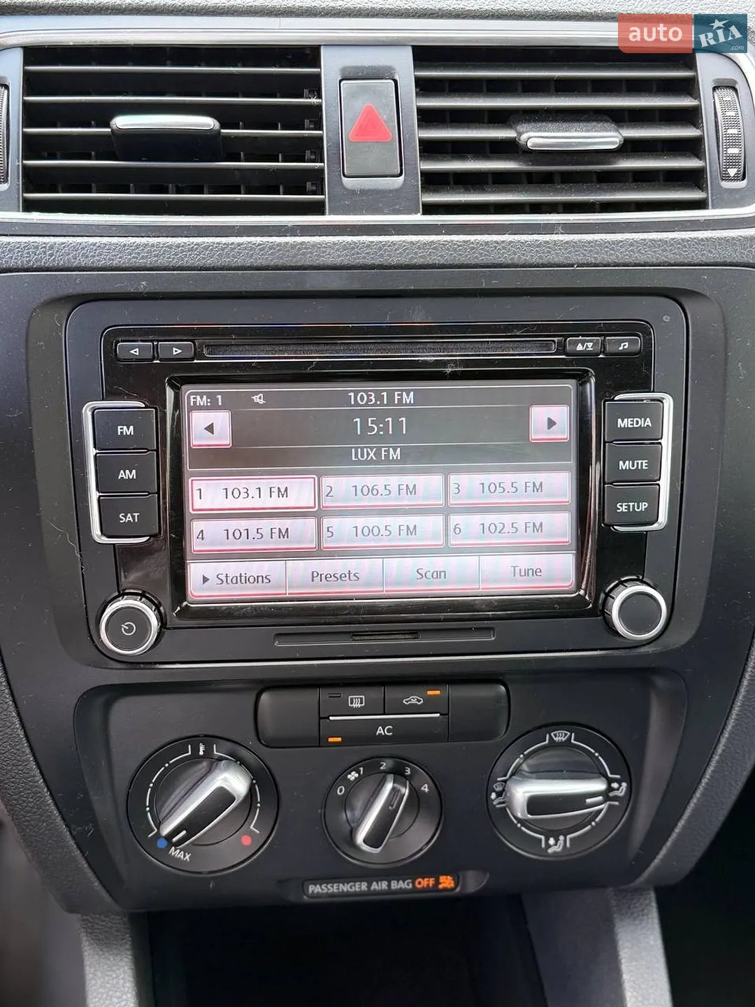 2010 Volkswagen Jetta - мініатюра 16