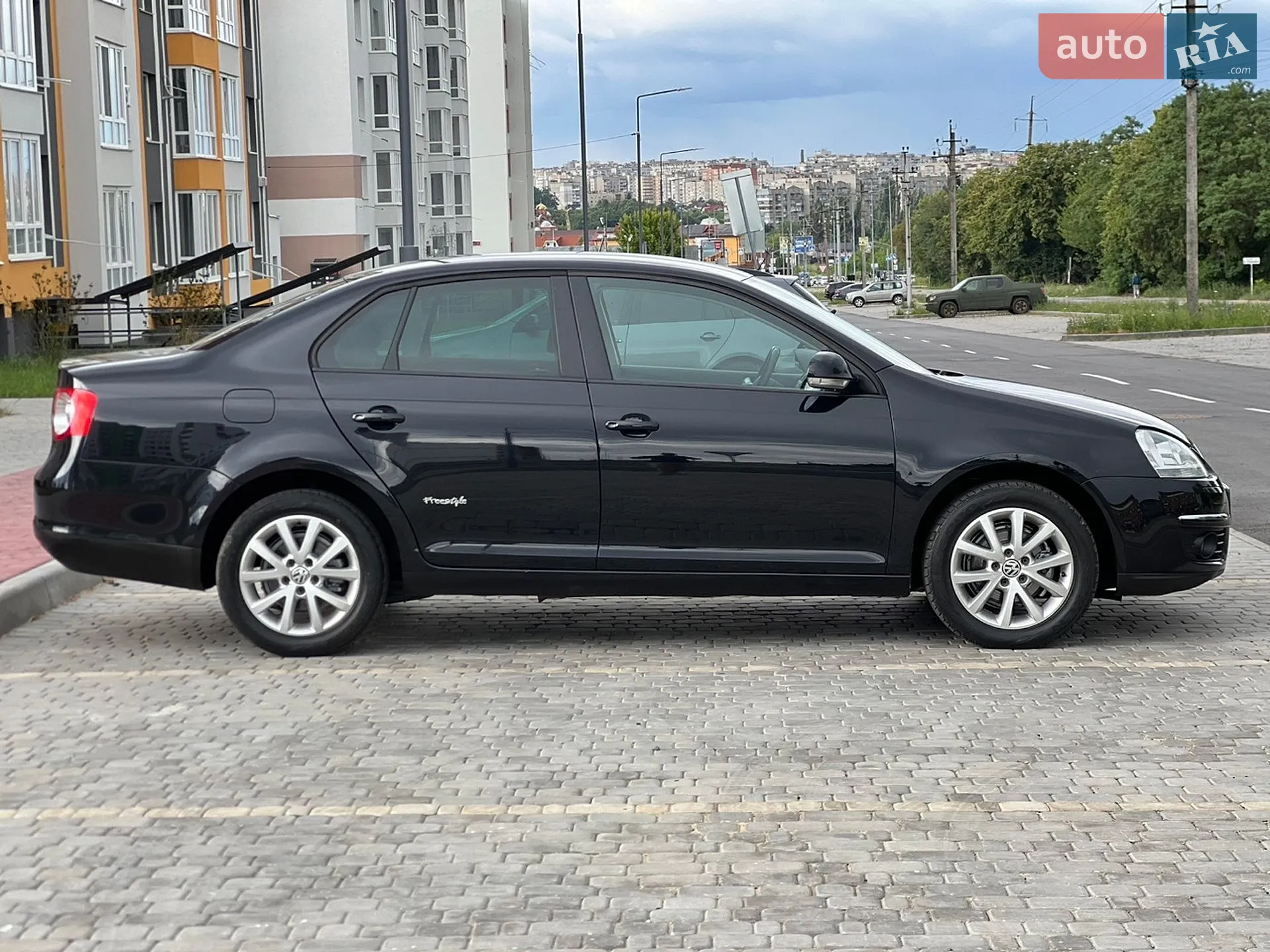 2010 Volkswagen Jetta - мініатюра 3