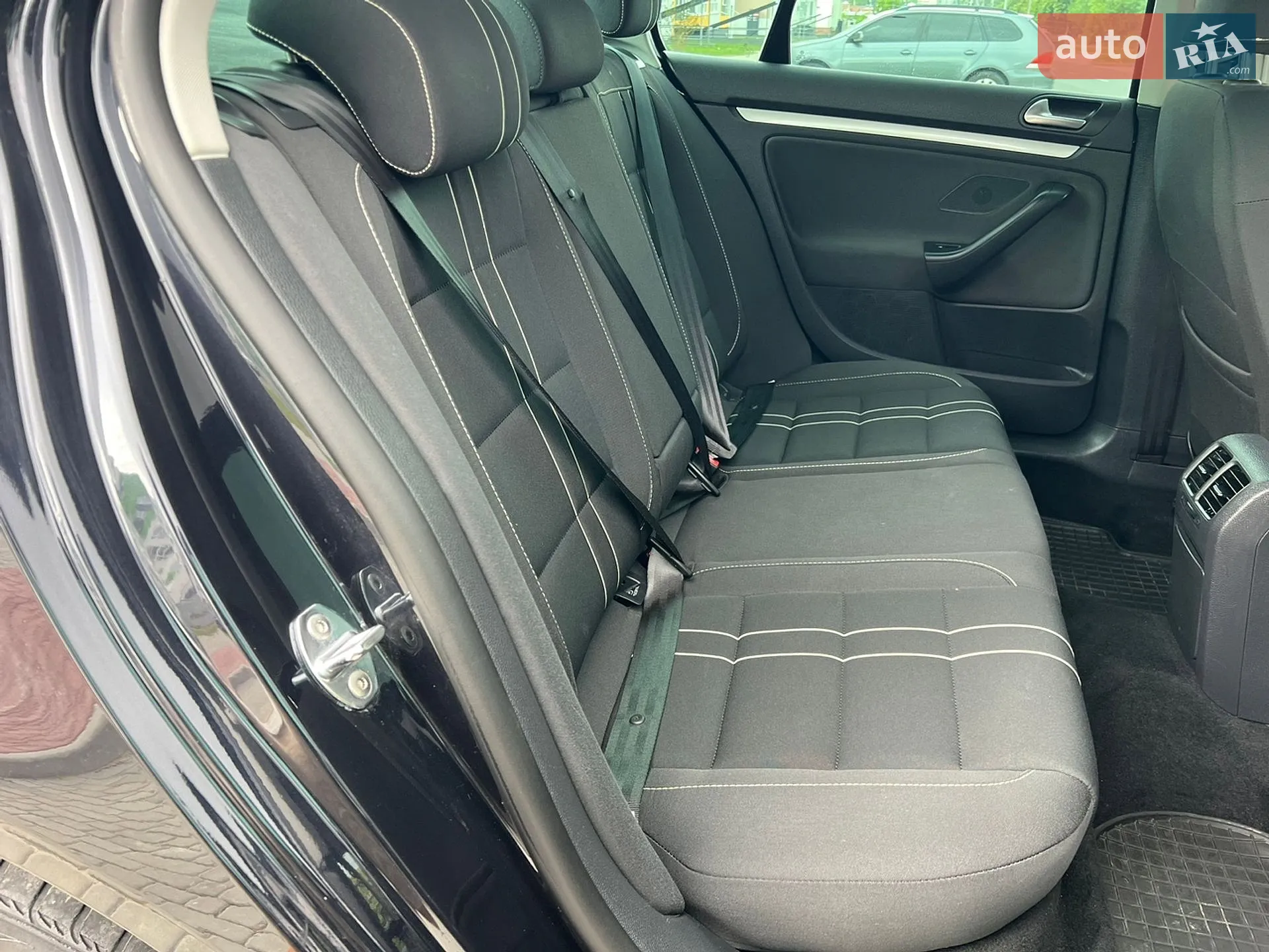 2010 Volkswagen Jetta - мініатюра 16