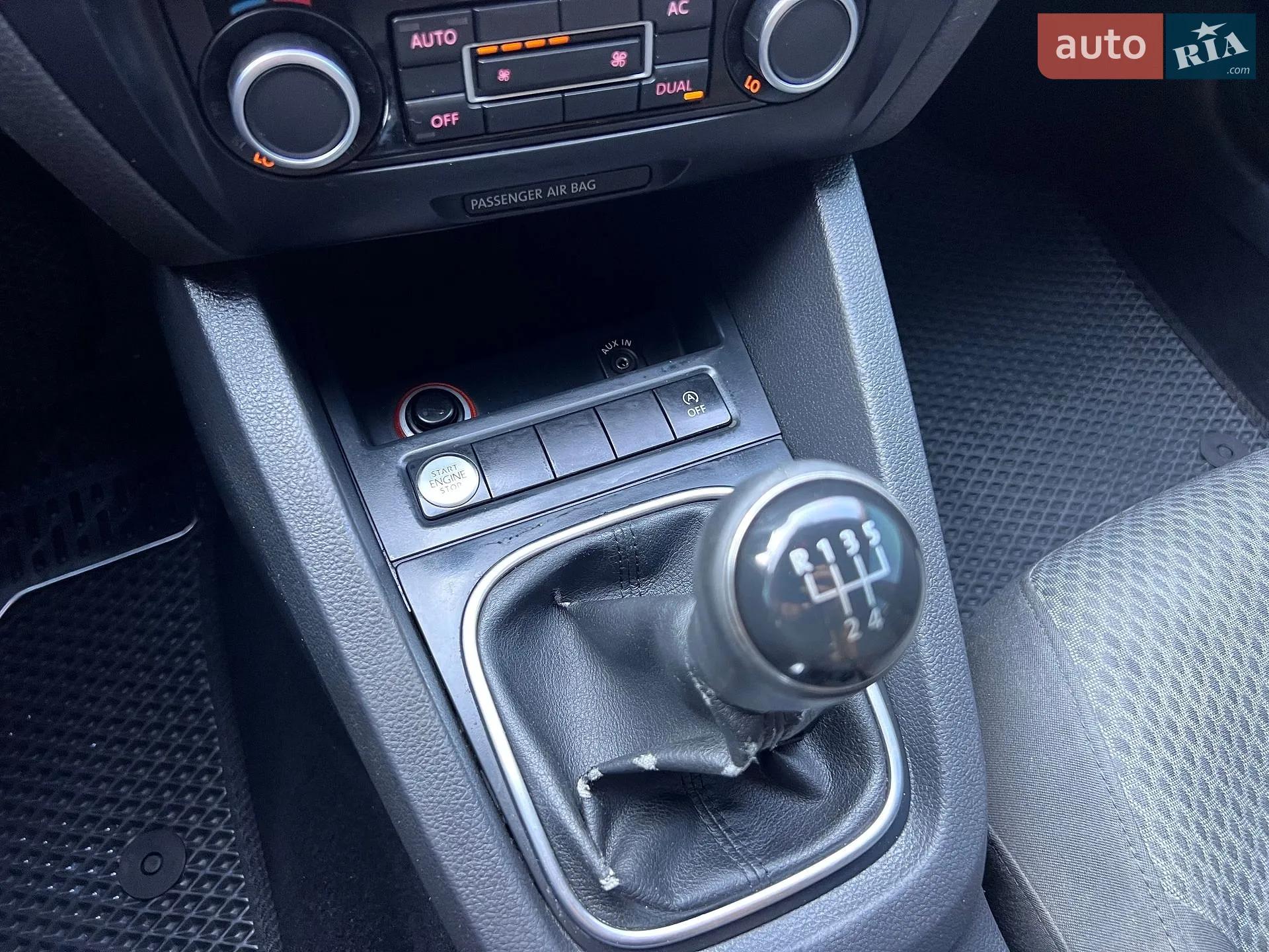 2012 Volkswagen Jetta - мініатюра 21