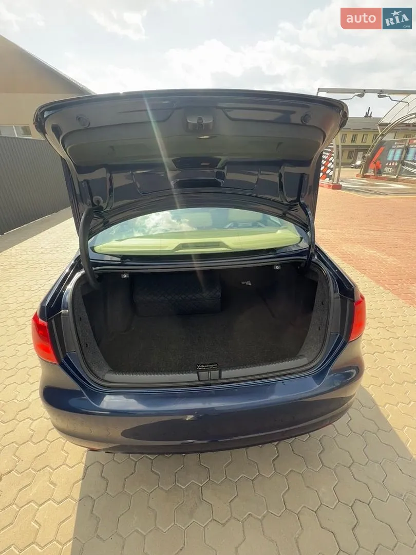 2011 Volkswagen Jetta - мініатюра 15