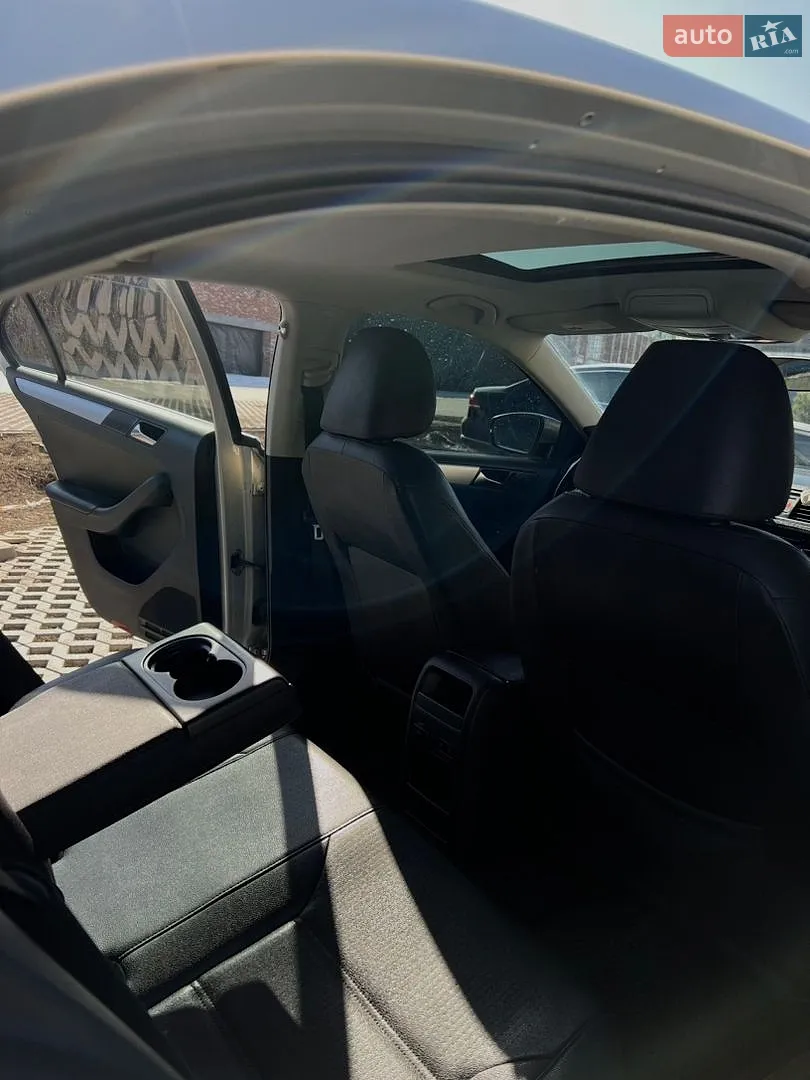 2011 Volkswagen Jetta - мініатюра 23