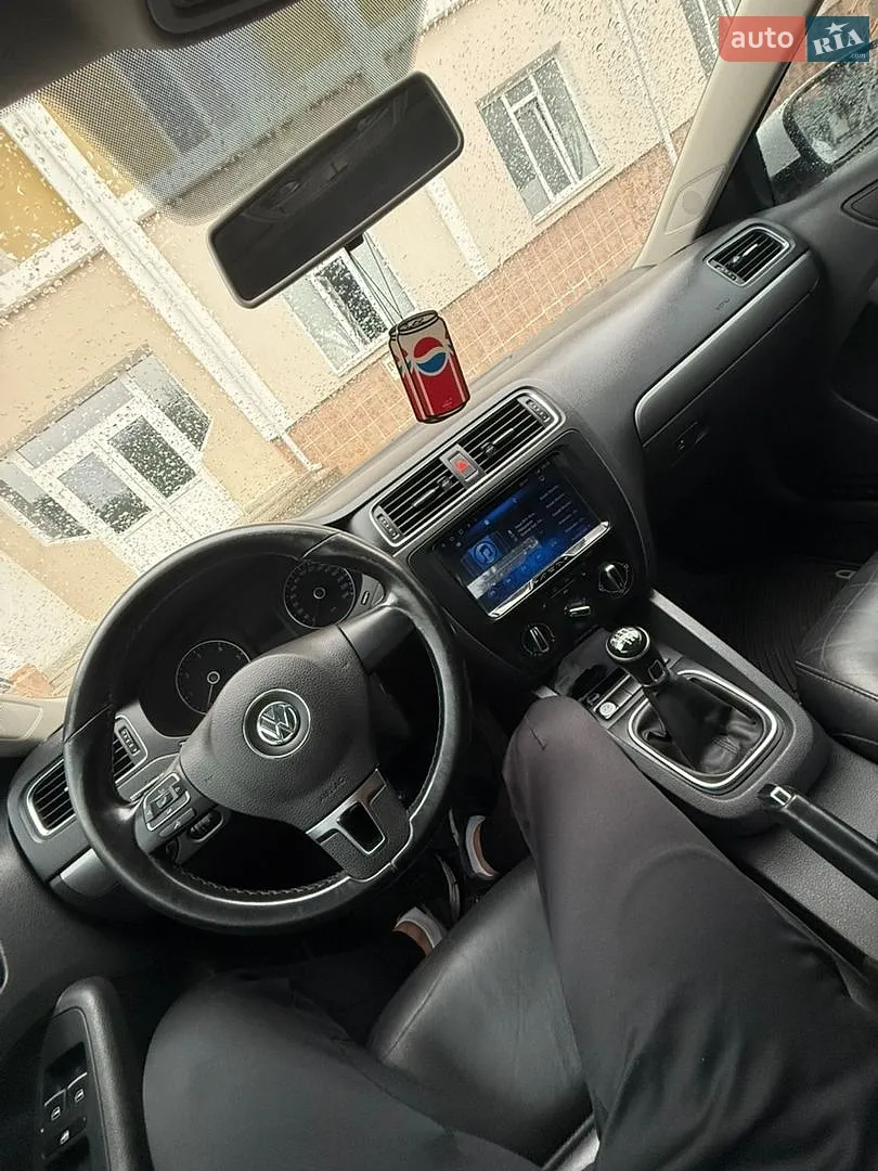 2012 Volkswagen Jetta - мініатюра 17