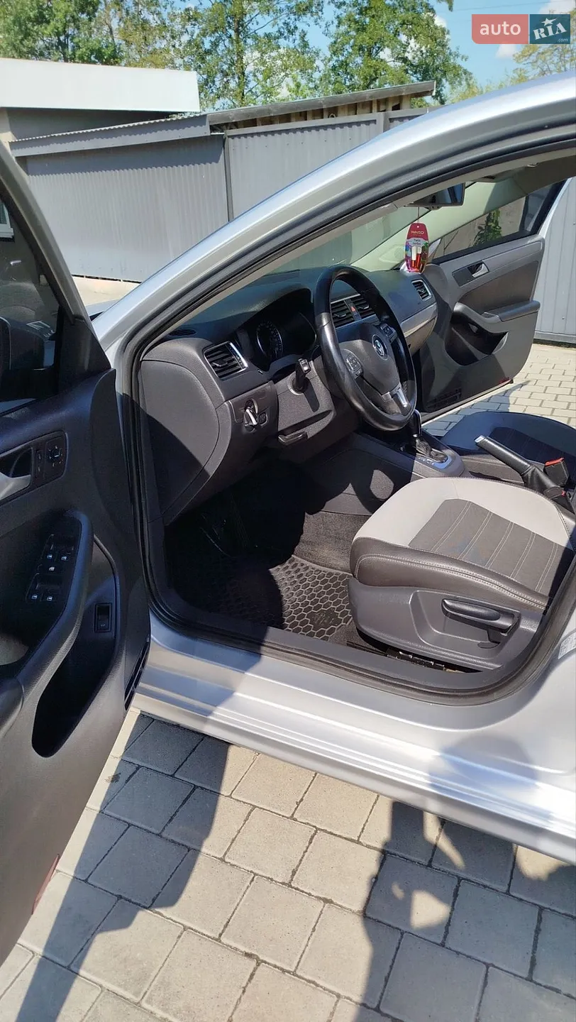 2013 Volkswagen Jetta - мініатюра 32