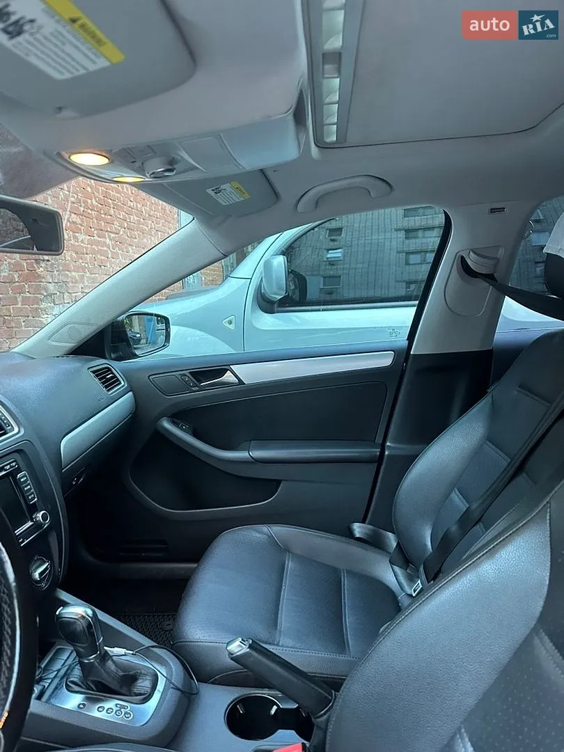 2012 Volkswagen Jetta - мініатюра 12