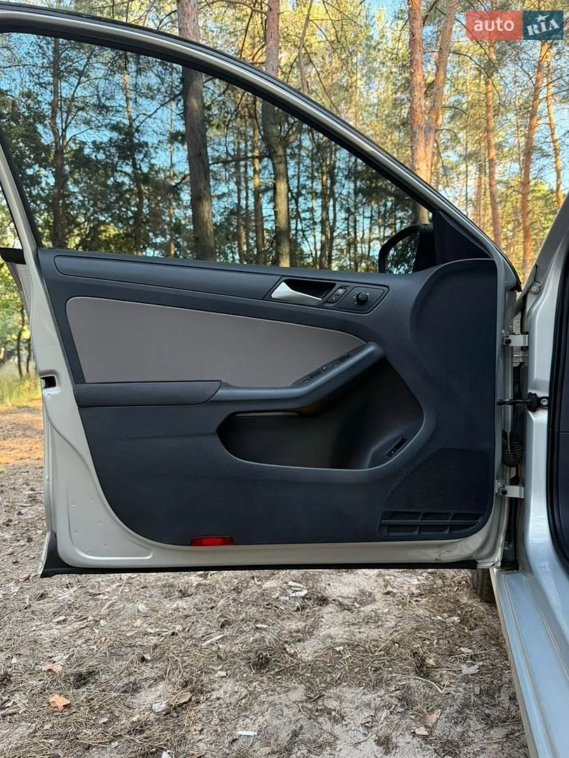 2011 Volkswagen Jetta - мініатюра 18