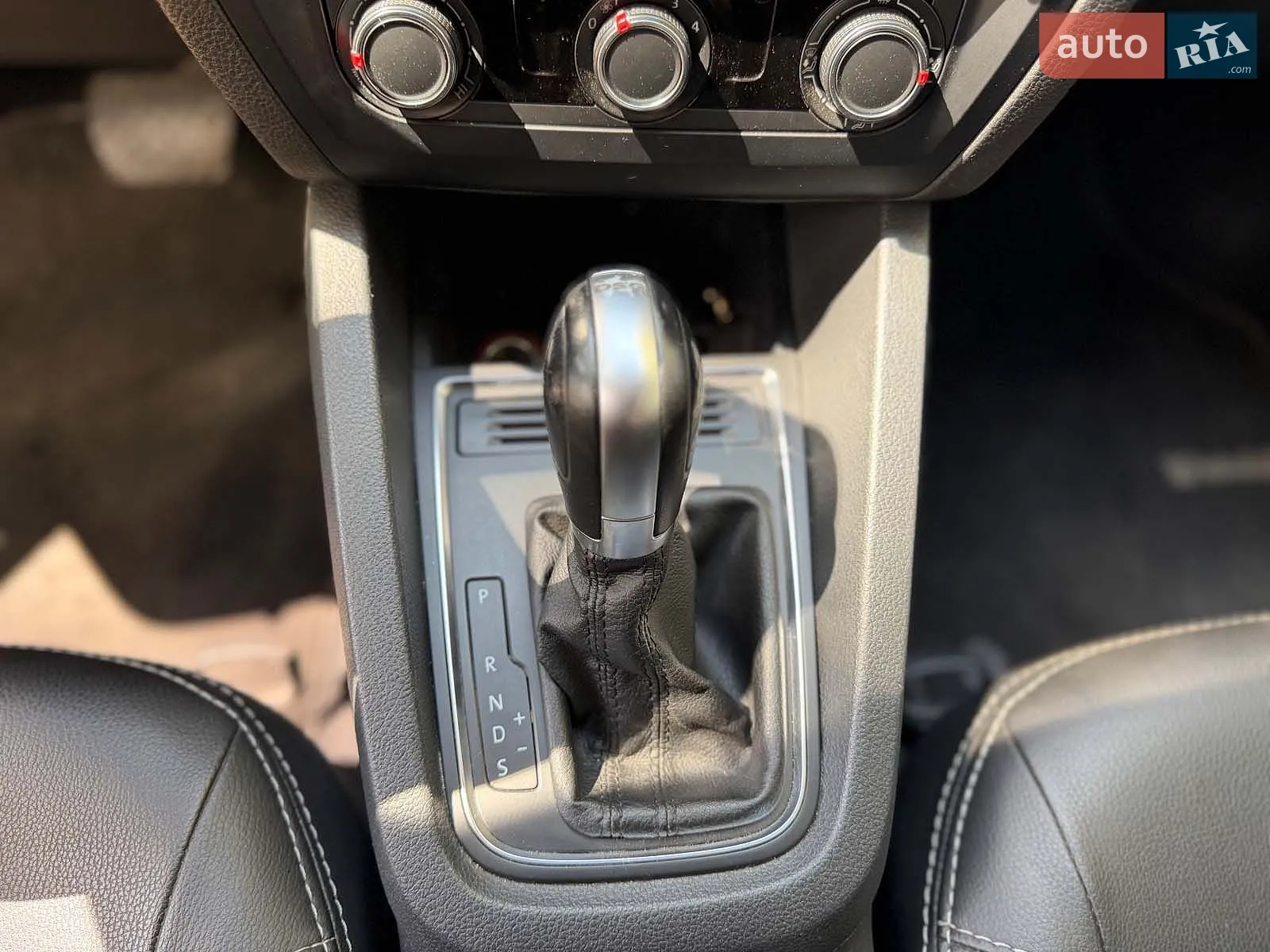 2016 Volkswagen Jetta - мініатюра 24