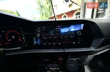 Седан Volkswagen Jetta 2019 в Ровно