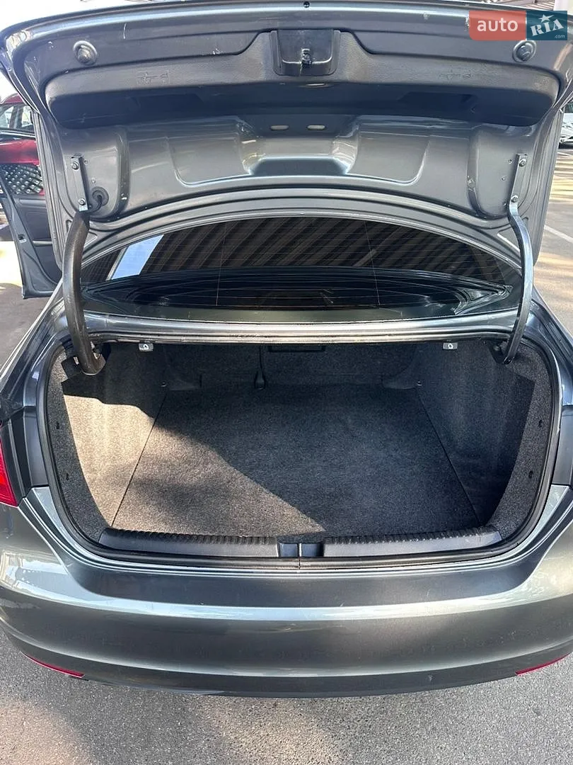 2012 Volkswagen Jetta - мініатюра 8
