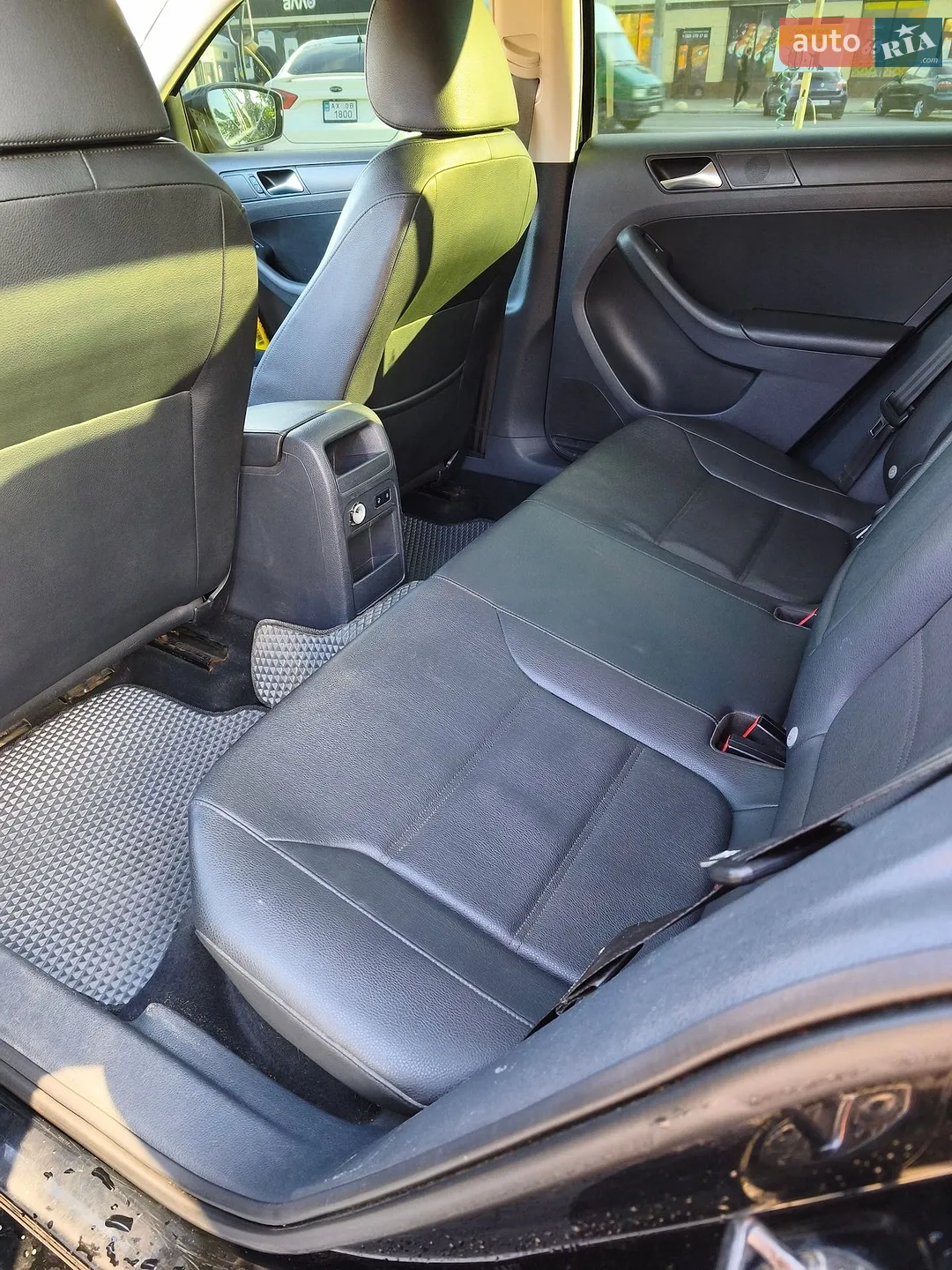 2010 Volkswagen Jetta - мініатюра 11