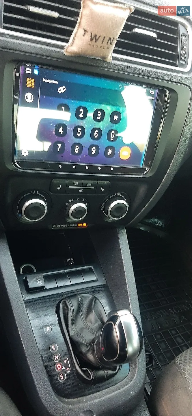 2010 Volkswagen Jetta - мініатюра 11