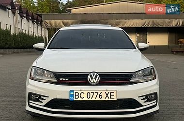Седан Volkswagen Jetta 2017 в Львове