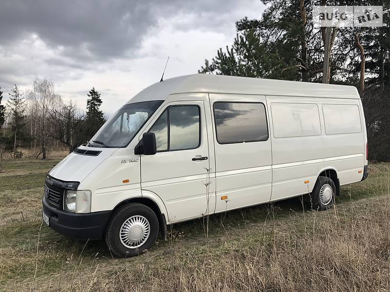 Вантажопасажирський фургон Volkswagen LT 2004 в Володимирі