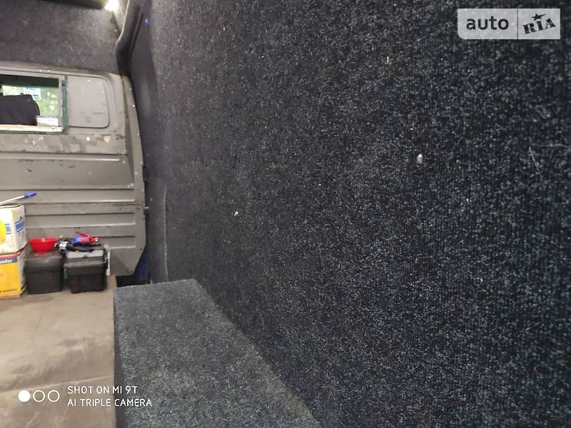 Вантажопасажирський фургон Volkswagen LT 2003 в Києві