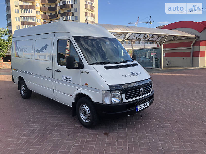 Вантажопасажирський фургон Volkswagen LT 2004 в Рівному