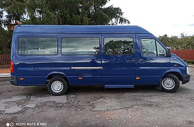 Грузопассажирский фургон Volkswagen LT 2006 в Луцке