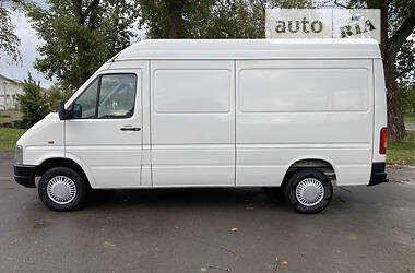 Вантажний фургон Volkswagen LT 2004 в Сарнах