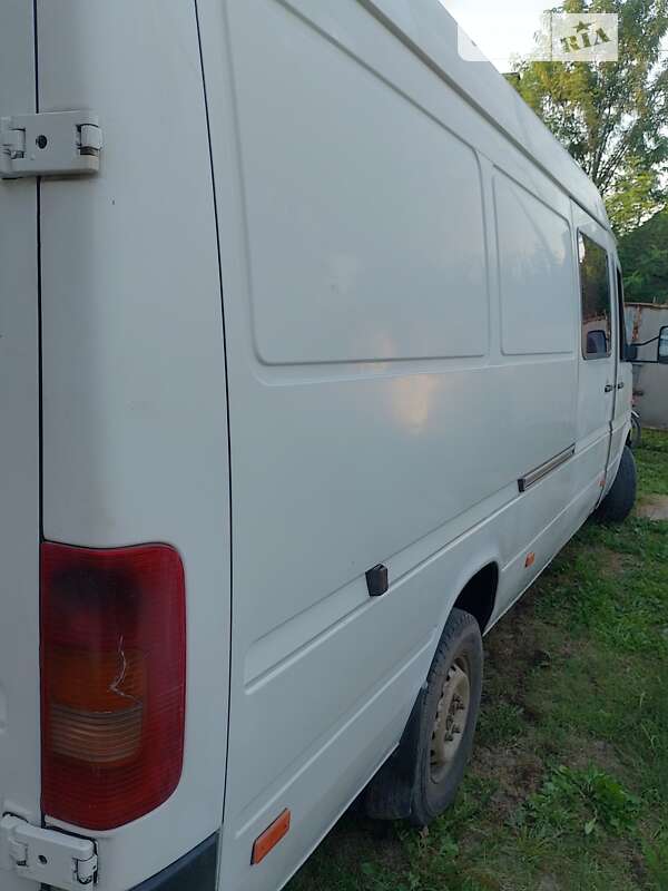 Внедорожник / Кроссовер Volkswagen LT 1998 в Берегово