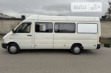 Грузопассажирский фургон Volkswagen LT 1997 в Львове