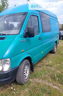 Вантажопасажирський фургон Volkswagen LT 2003 в Вараші