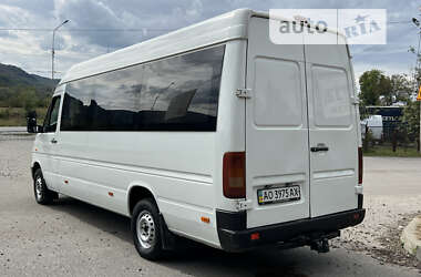 Мікроавтобус Volkswagen LT 2006 в Хусті