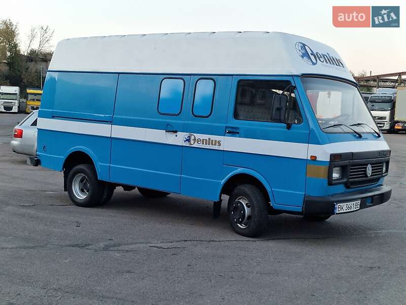 Вантажний фургон Volkswagen LT 1995 в Рівному