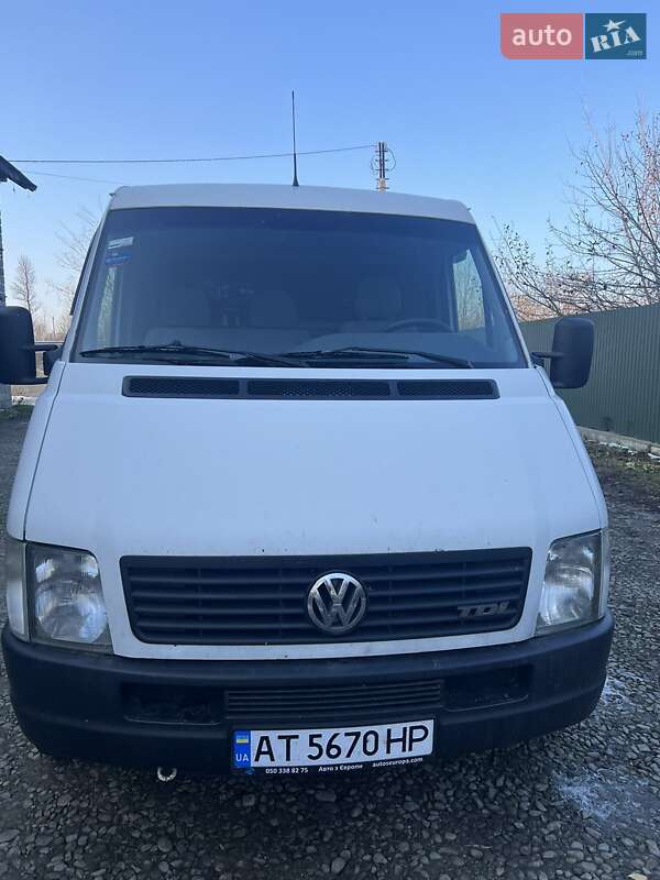 Вантажний фургон Volkswagen LT 2003 в Тисмениці