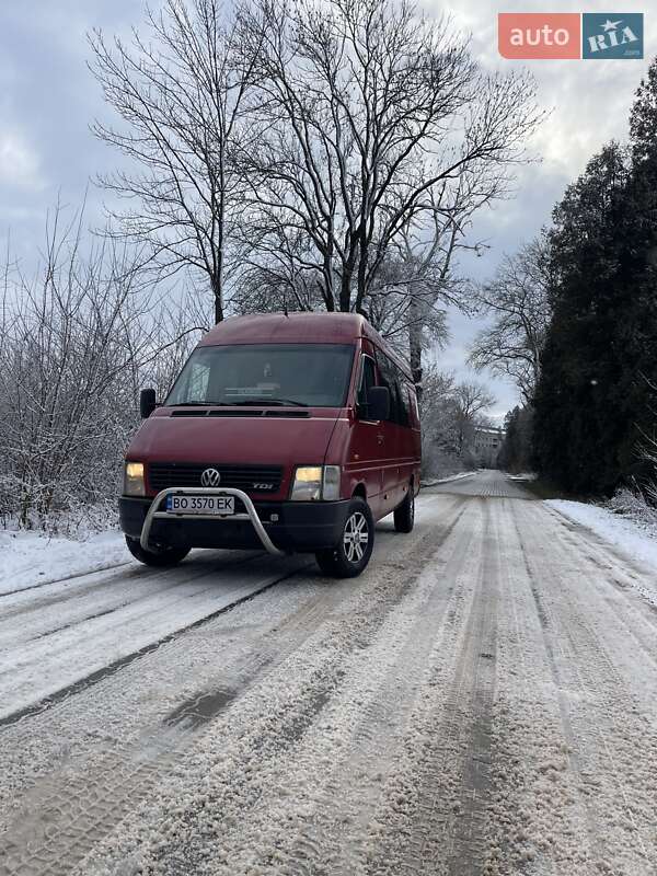 Вантажопасажирський фургон Volkswagen LT 2006 в Львові