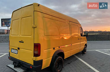 Вантажний фургон Volkswagen LT 2006 в Мукачевому