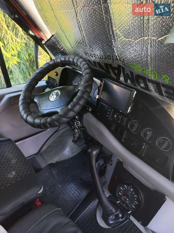 Микроавтобус Volkswagen LT 2004 в Киеве