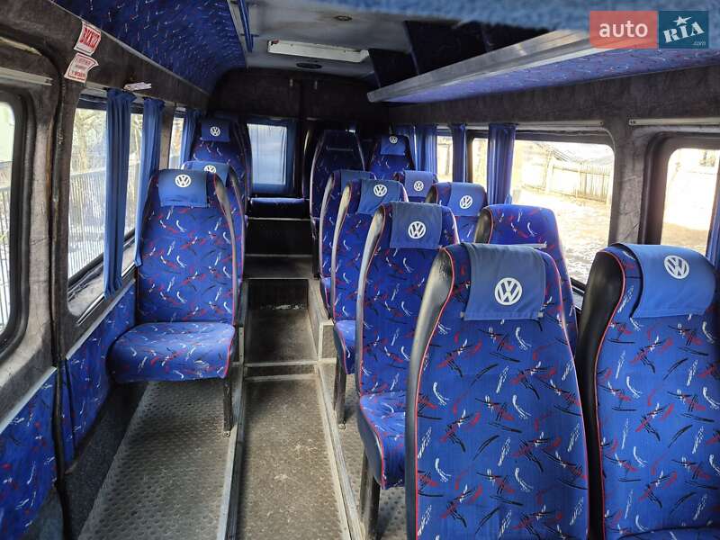 Мікроавтобус Volkswagen LT 2000 в Івано-Франківську