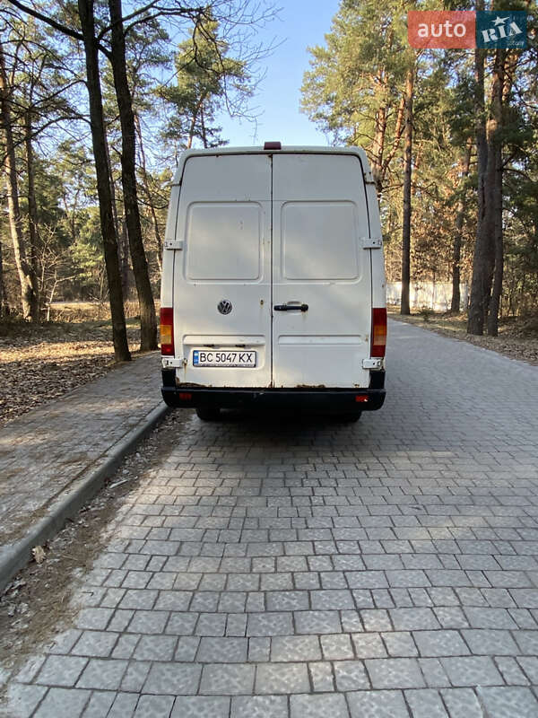Грузовой фургон Volkswagen LT 2004 в Львове