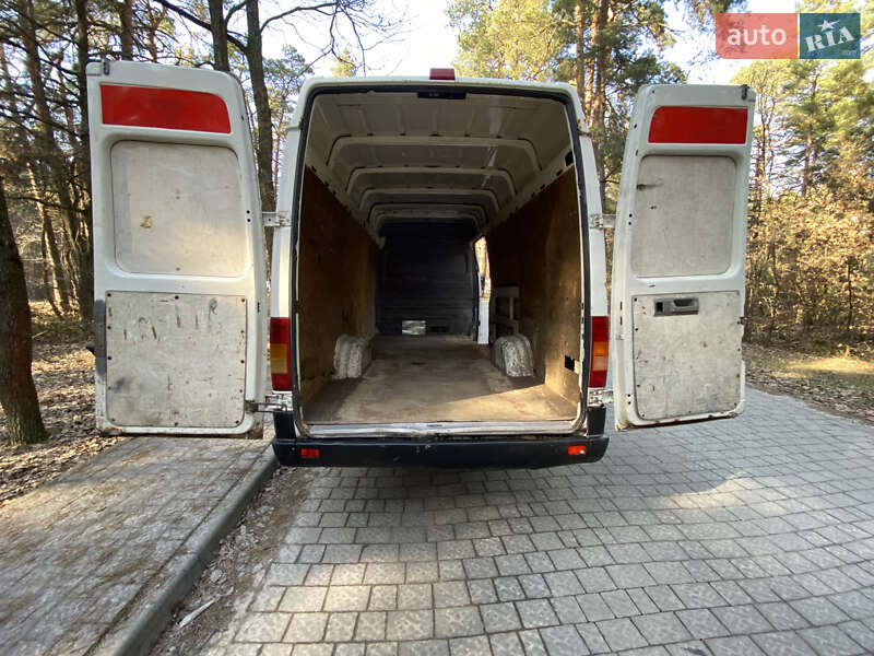 Грузовой фургон Volkswagen LT 2004 в Львове