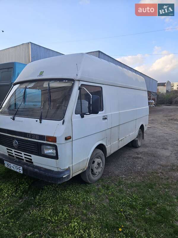 Вантажний фургон Volkswagen LT 1995 в Ужгороді