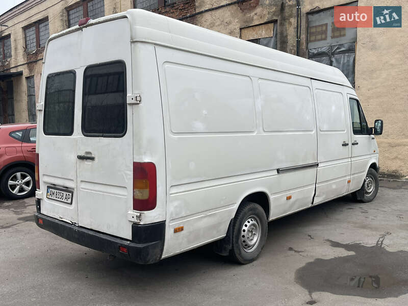 Вантажний фургон Volkswagen LT 2004 в Житомирі