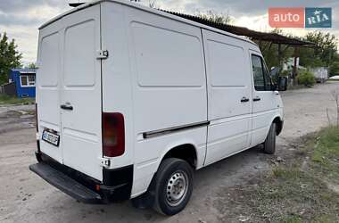 Вантажний фургон Volkswagen LT 2002 в 