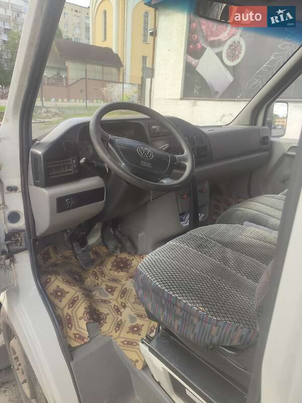 Вантажопасажирський фургон Volkswagen LT 2000 в Хмельницькому