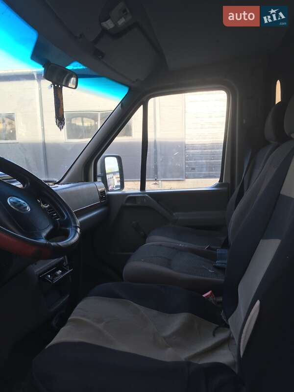 Грузопассажирский фургон Volkswagen LT 2004 в Ивано-Франковске