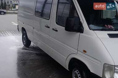 Грузовой фургон Volkswagen LT 1998 в Цумани