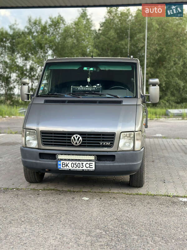 Автовоз Volkswagen LT 2002 в Дубно