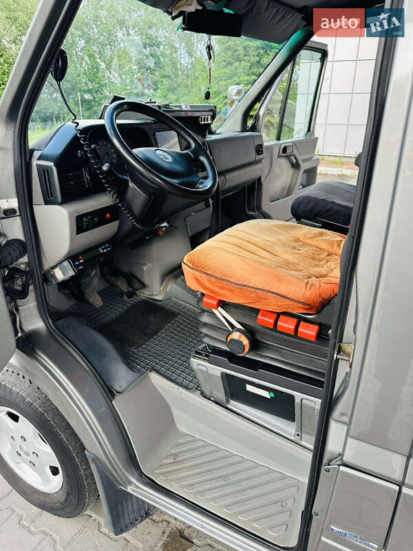 Автовоз Volkswagen LT 2002 в Дубно