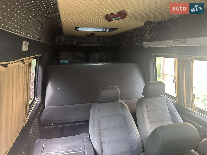 Вантажопасажирський фургон Volkswagen LT 2006 в Львові
