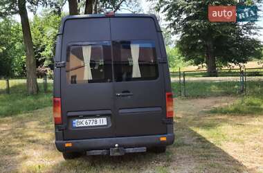 Грузопассажирский фургон Volkswagen LT 2002 в 