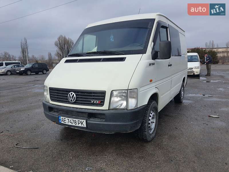 Вантажопасажирський фургон Volkswagen LT 2006 в Дніпрі