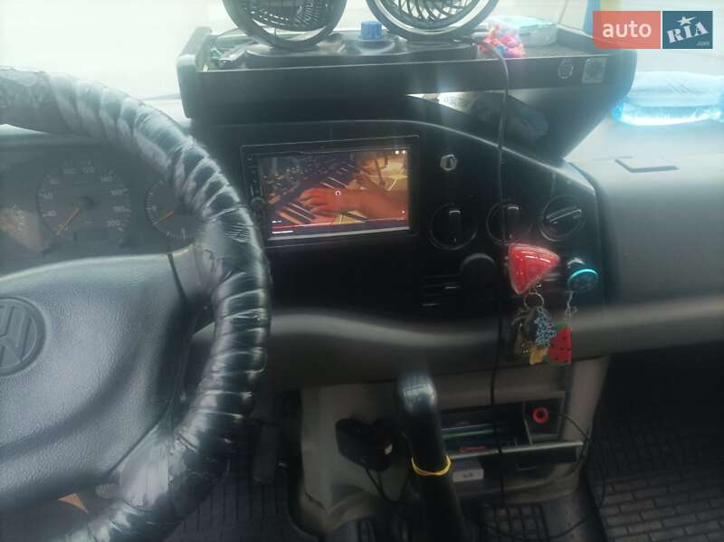 Грузовой фургон Volkswagen LT 1999 в Киеве