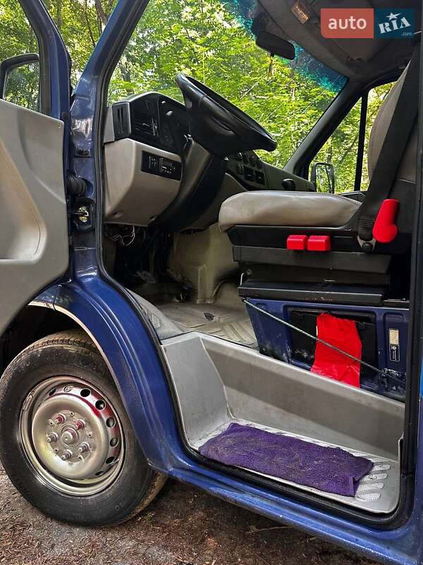 Грузовой фургон Volkswagen LT 2003 в Киеве