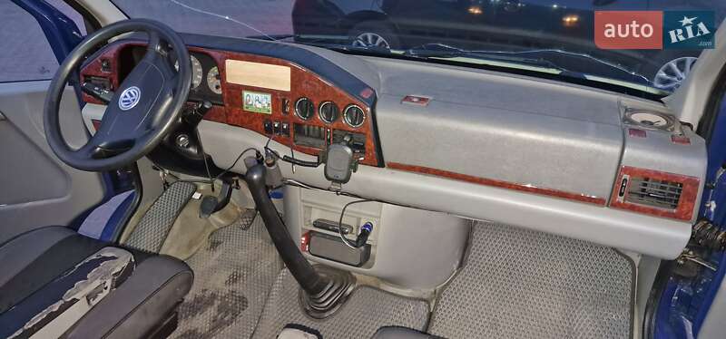 Грузопассажирский фургон Volkswagen LT 2003 в Львове