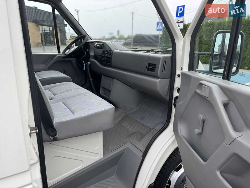 Грузовой фургон Volkswagen LT 2005 в Луцке