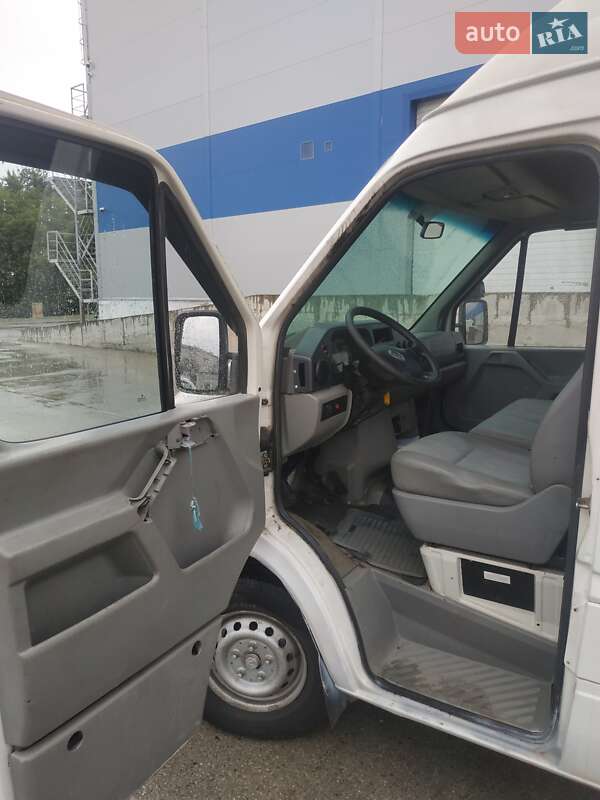 Грузовой фургон Volkswagen LT 2006 в Броварах