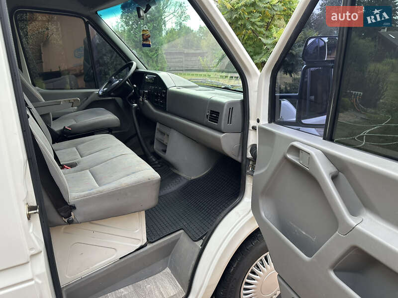 Вантажний фургон Volkswagen LT 2006 в Києві
